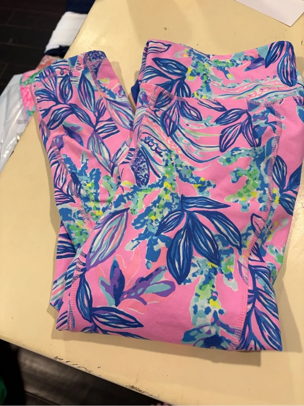 Lilly Pulitzer EUC leggings bundle Large - Picture 2 of 5